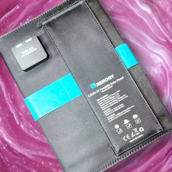 Renogy - E.FLEX 21 Portable Solar Panel - Black - Picture 3 of 9